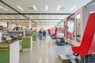 Eficiência e Segurança em Laboratórios e Indústrias