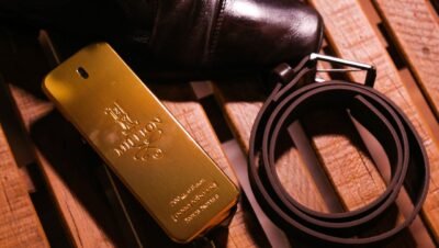 Como montar uma coleção de acessórios de couro atemporais